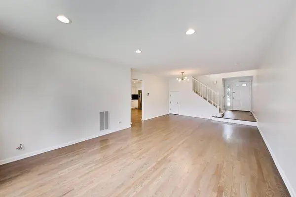 437 Grosse Pointe CIR #437, Vernon Hills, IL 60061
