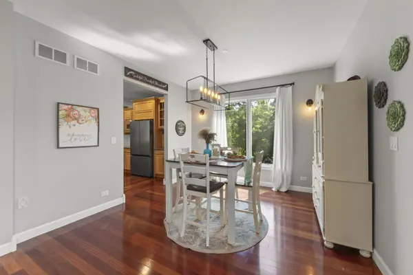 34W624 Courier AVE, St. Charles, IL 60174