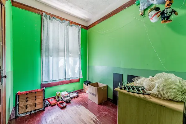 1627 N Kedzie AVE, Chicago, IL 60647