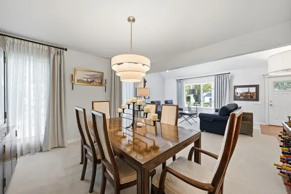 3580 Londonderry CT, Hoffman Estates, IL 60067