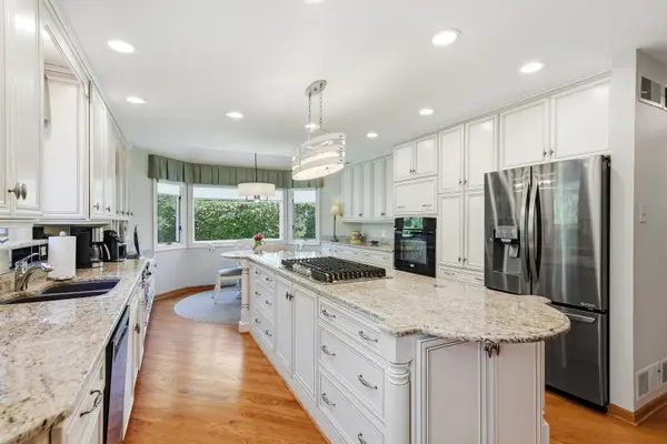 3580 Londonderry CT, Hoffman Estates, IL 60067