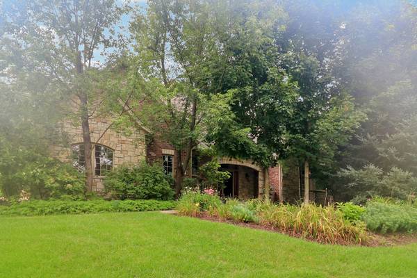 20102 Oakwood DR, Mokena, IL 60448