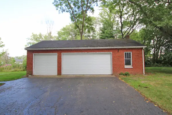 234 N Deerpath RD, Lake Zurich, IL 60047