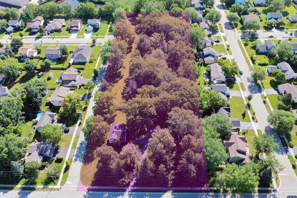 21763 N Deerpath RD, Lake Zurich, IL 60047