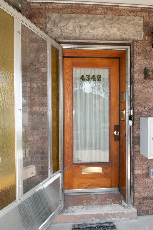 4342 N Lowell AVE, Chicago, IL 60641
