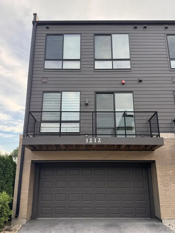1212 Quadrant LN, Schaumburg, IL 60173