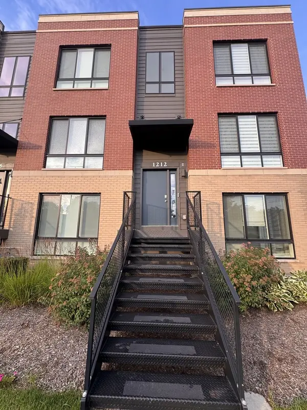 1212 Quadrant LN, Schaumburg, IL 60173