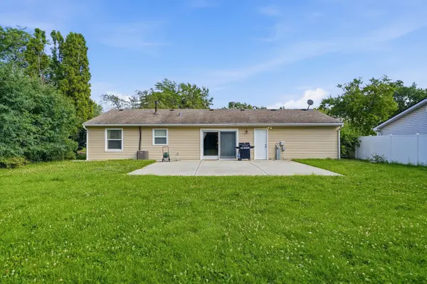 206 Judy LN, Streamwood, IL 60107