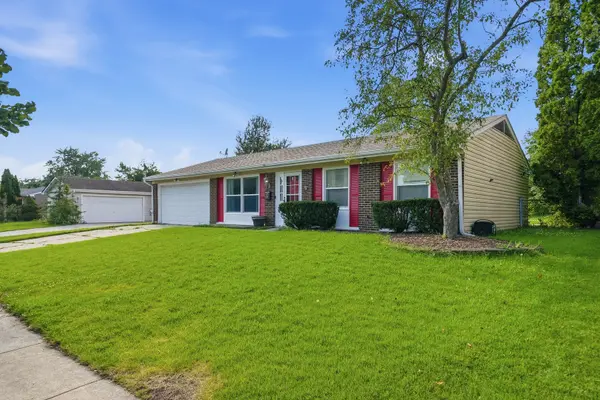 206 Judy LN, Streamwood, IL 60107
