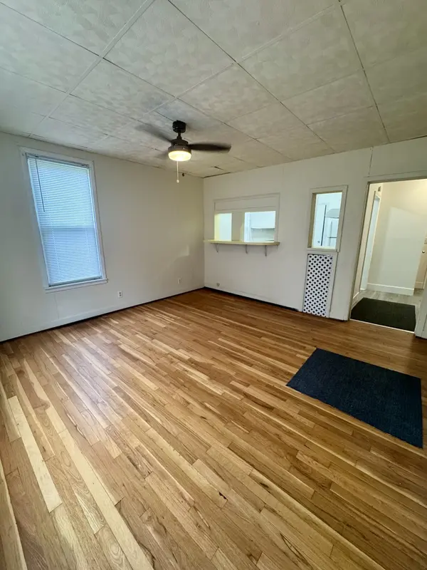 2415 7th AVE #1, Moline, IL 61265