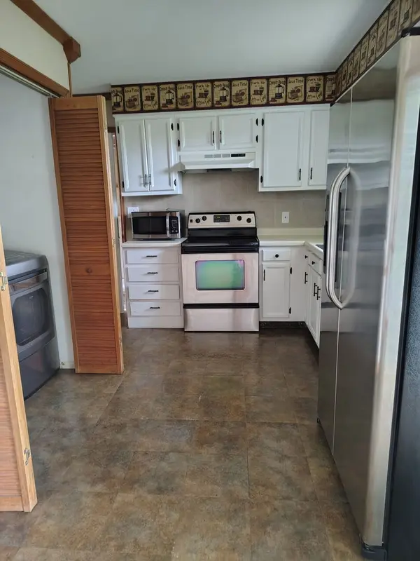1036 Avenue E, Rochelle, IL 61068