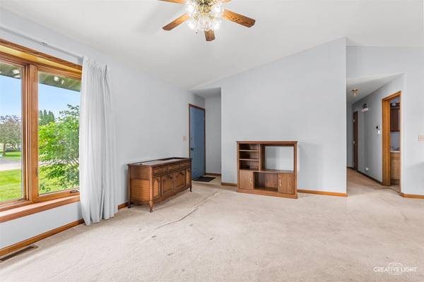 285 E Legner ST, Leland, IL 60531