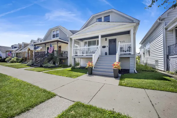 5845 W Cornelia AVE, Chicago, IL 60634