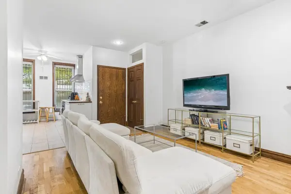 869 N LaSalle ST #2, Chicago, IL 60610