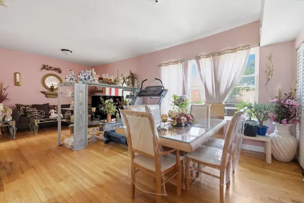 4101 W Potomac AVE, Chicago, IL 60651