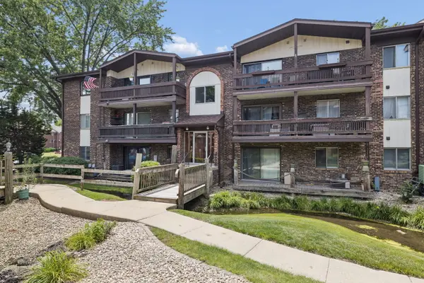 14003 James DR #722, Crestwood, IL 60418