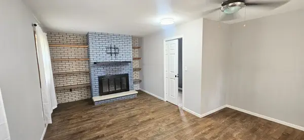 909 E Lake ST, Aurora, IL 60506