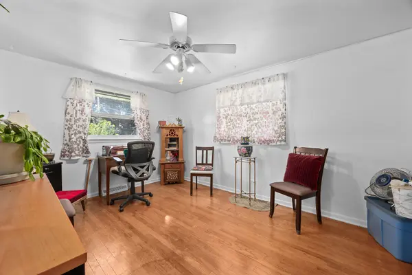 16948 Glen Oaks DR, Country Club Hills, IL 60478