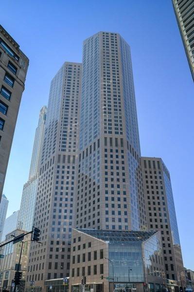 950 N Michigan AVE #4005, Chicago, IL 60611