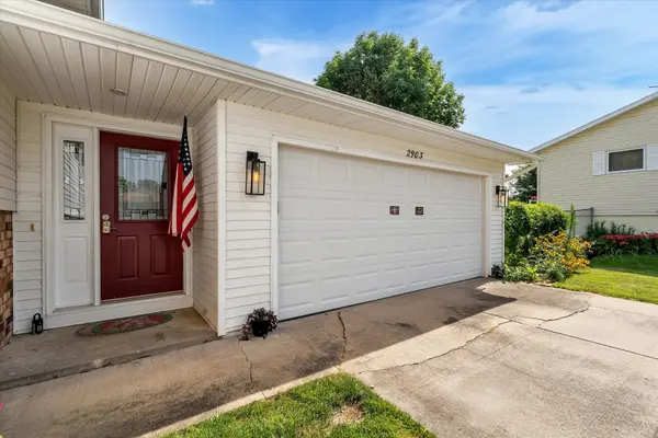 2903 W 35th ST, Davenport, IA 52806