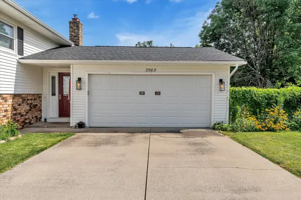 2903 W 35th ST, Davenport, IA 52806