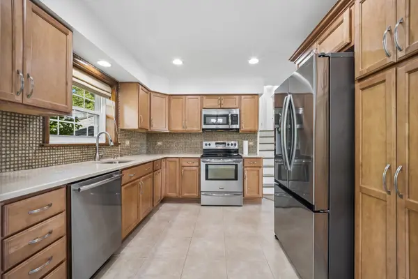 6 Linden AVE, Buffalo Grove, IL 60089