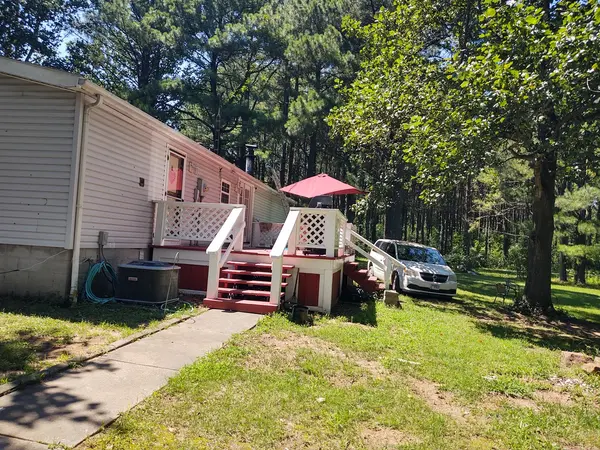 200 Caraway LN, Goreville, IL 62939