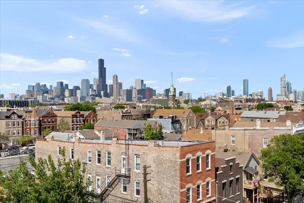1901 S Loomis ST, Chicago, IL 60608