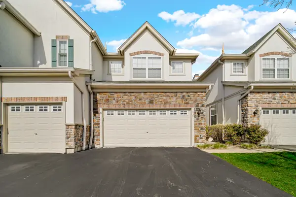439 Bay Tree CIR, Vernon Hills, IL 60061