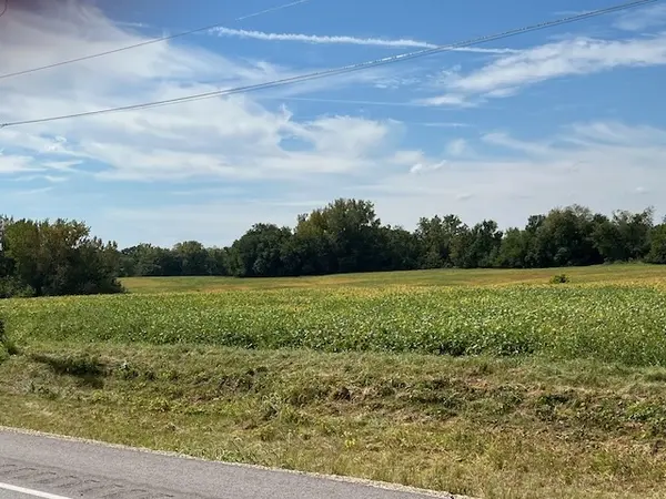 00 Wells Ferry RD, Pleasant Valley, IA 52767