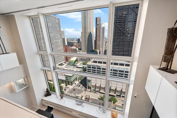 161 E Chicago AVE #24-02, Chicago, IL 60611