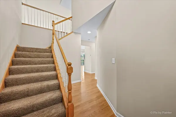 1058 E Danbury DR, Cary, IL 60013