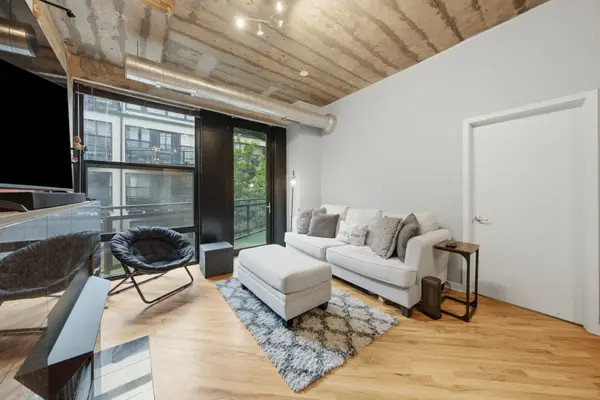 1111 W 14th PL #216, Chicago, IL 60608