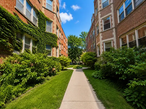 6814 N Ashland BLVD #1C, Chicago, IL 60626
