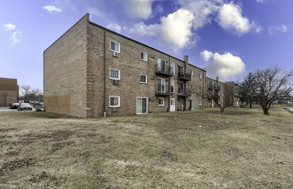 147 W Elk TRL #147, Carol Stream, IL 60188