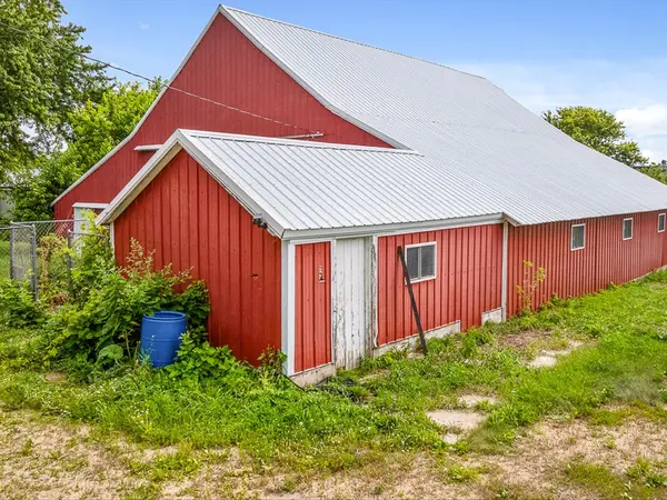 9836 E Maize RD, Ridott, IL 61067