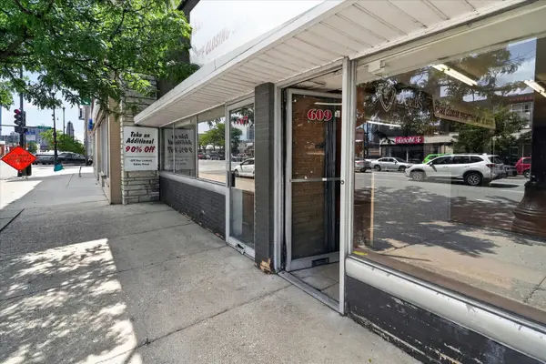 607 W Roosevelt RD, Chicago, IL 60607