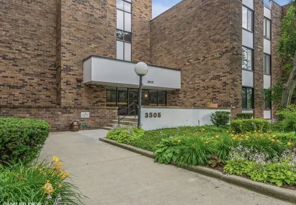 3505 Lakeview DR #105, Hazel Crest, IL 60429