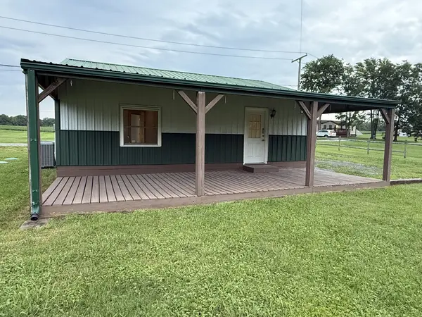 703 O Henry ST, Mcleansboro, IL 62859