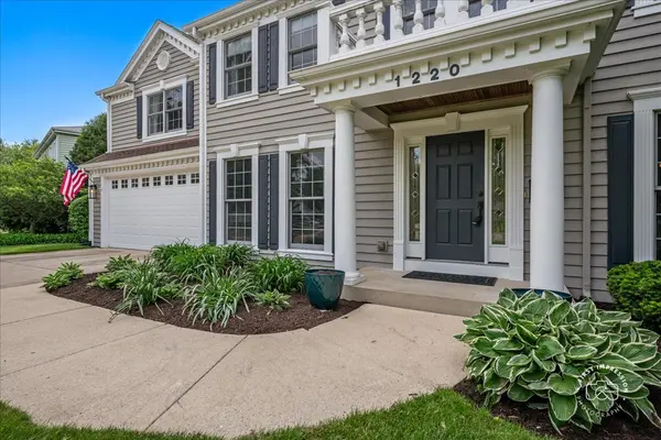 1220 Heatherton DR, Naperville, IL 60563