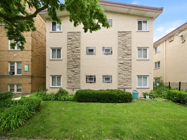 714 N Austin BLVD #202, Oak Park, IL 60302