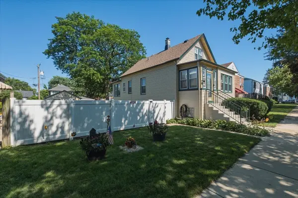 4017 Oak AVE, Brookfield, IL 60513