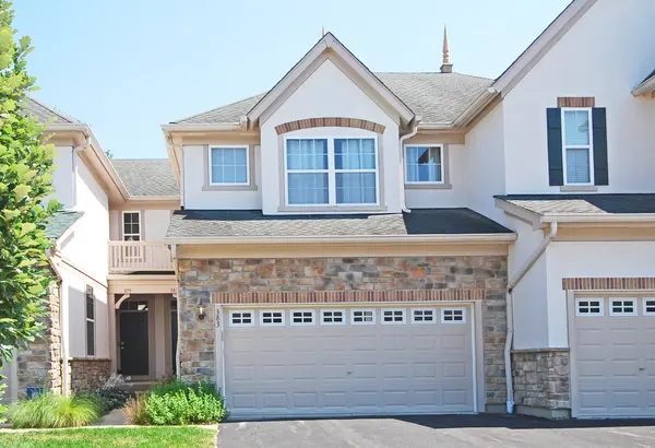 383 SHADOW CREEK DR, Vernon Hills, IL 60061