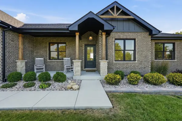27254 S Steven Ray DR, Monee, IL 60449
