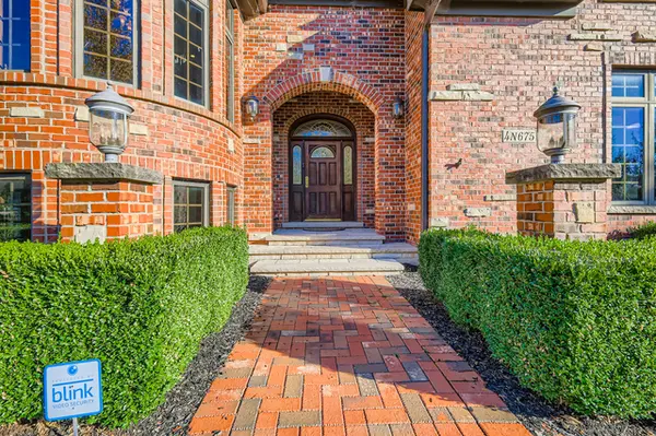 4N675 Old Farm RD, St. Charles, IL 60175