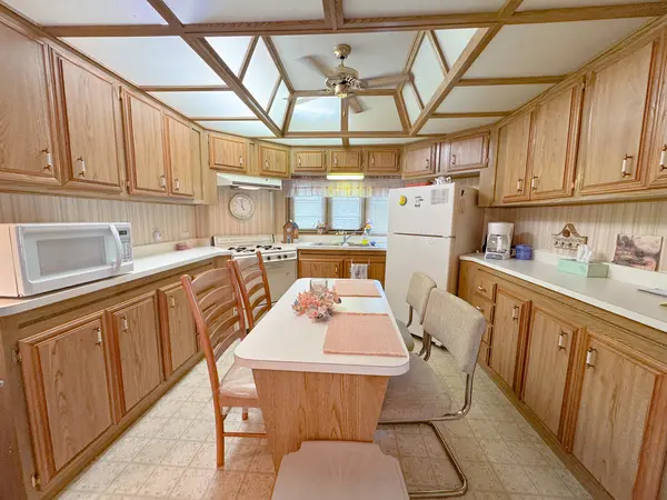 21/102 Woodhaven, Sublette, IL 61367