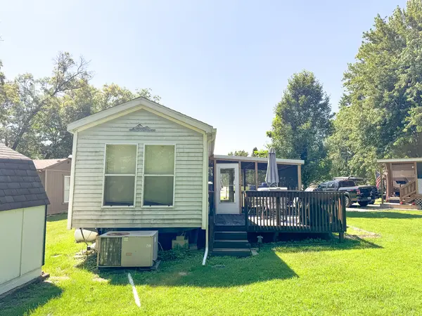 9/67 Woodhaven, Sublette, IL 61367