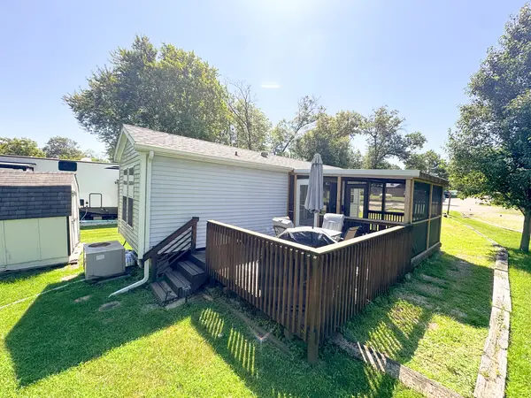 9/67 Woodhaven, Sublette, IL 61367