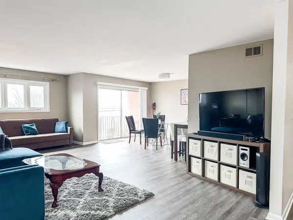2001 Sherman AVE #506, Evanston, IL 60201