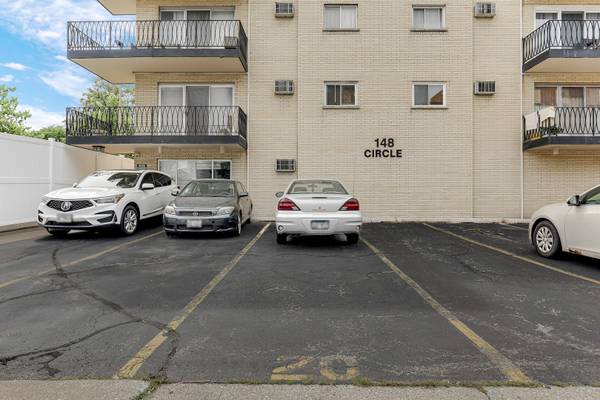 148 Circle AVE #201, Forest Park, IL 60130